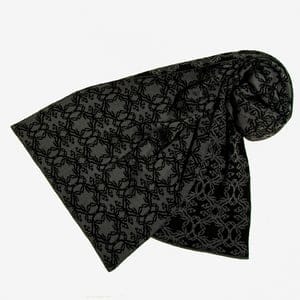 LANARTO slow fashion Schal Muster 'Kranz' zweifarbig gestrickt aus Merinowolle
