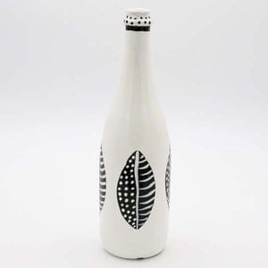 Mio Moyo Flasche aus Glas "Black Leaf" - Upcycling Dekorationsobjekt und Vase