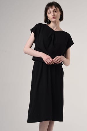 Amy / Midi Dress With Pencil Skirt And Neckline Detail In Black