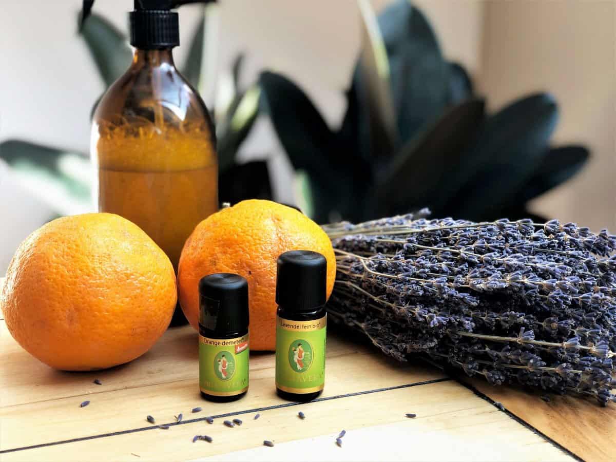 Ätherisches Orangenöl und Lavendelöl