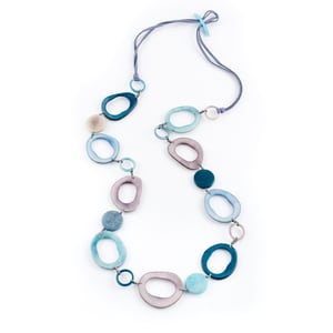 Mekhada Tagua Kette "Kayuna" Tragelänge ca.50 cm mit Textilband Steinnuß, Fairtrade