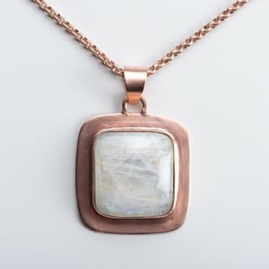 MishMish by WearPositive Vintage Unikat: Collier mit Regenbogen Mondstein, Roségold