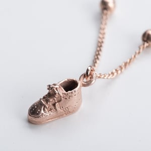 MishMish by WearPositive Vintage Unikat: Kette Babyschuh, Roségold
