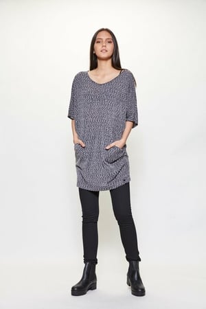 LUMEN organic Longshirt mit Taschen UPCYCLING schwarz/grau/weiß
