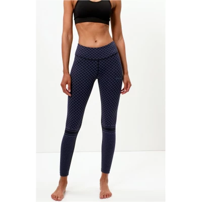 OGNX Leggings Keffiah. Frauen Yoga Leggings Muster schwarz-blau. Gr. XS-XL, 85% recyceltes Polyamid, 15% Elastan. Nachhaltige Yoga Kleidung