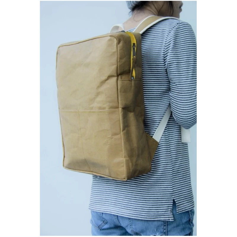 BY COPALA Kraft Paper : Rucksack aus nachhaltigem Kraft Papier. Lederoptik.