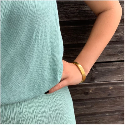 Biostoffe Berlin by Julie Cocon Breiter Armreif, Armband für Männer und Frauen
