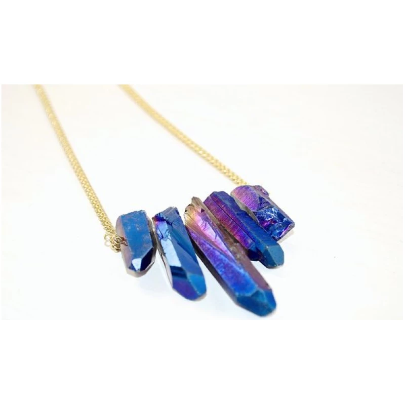 Crystal and Sage Regenbogenquarz Collier, blau