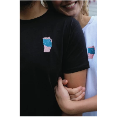 Bretter&Stoff Unisex T-Shirt aus Bio-Baumwolle "Free the Nipple" Stickerei