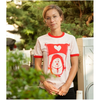 päfjes Igel Ingo mit Fahne der Liebe - Fair Wear Unisex T-Shirt