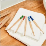 HYDROPHIL Kinder Zahnbürste aus Bambus |Pack | extra weich | rot