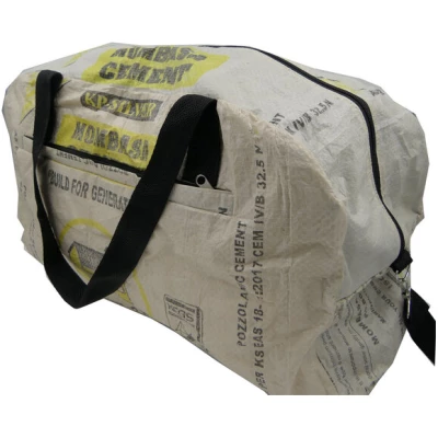 Nyuzi Blackwhite Weekender | Upcycling Sporttasche recycelt aus Zementsäcken - fairtrade