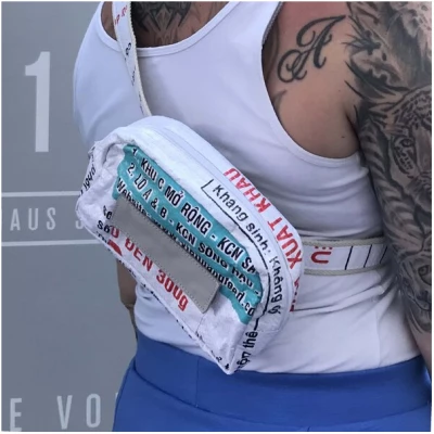 REFISHED fair fashion Bauchtasche 'BUM BAG' - upcycelte Fischfuttersäcke