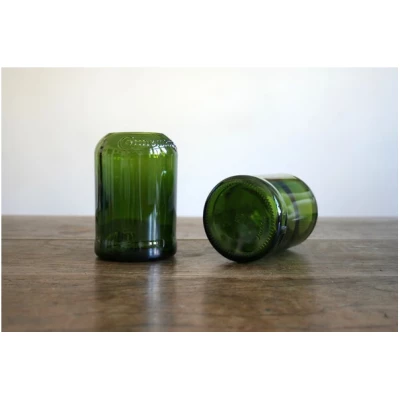 Wandelwerk Vase handgefertigt aus einer Whiskeyflasche, "Die Irische"