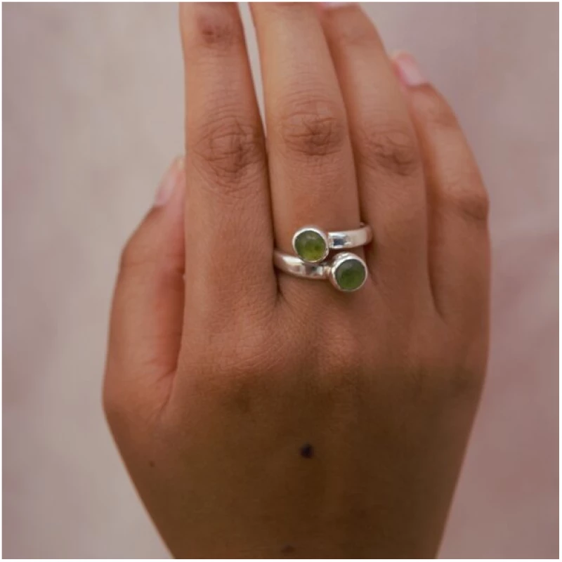 pakilia Silber Ring doppelte Peridot-steinen Fair-Trade und handmade