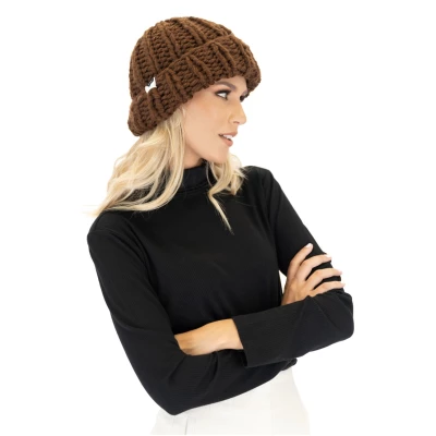 Ribbed Knit Beanie - Brown