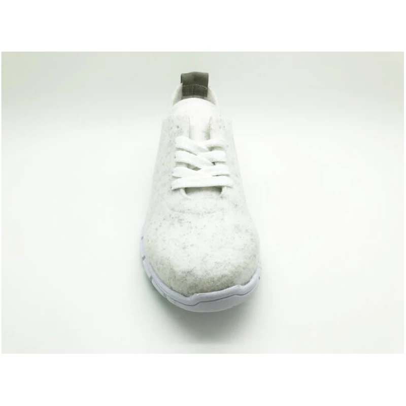 Superleichter, veganer Sneaker "thies ® PET" aus recycelten Flaschen, flexibel und bequem