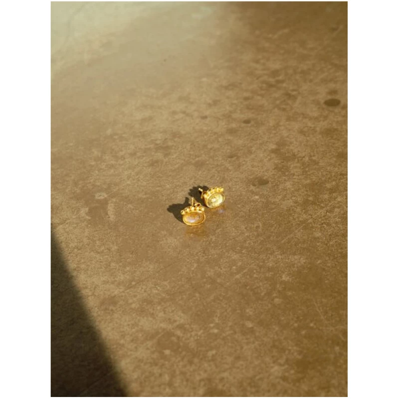 FOLKDAYS Ohrstecker Oval mit kleinen Kugeln // Gold-Labradorit