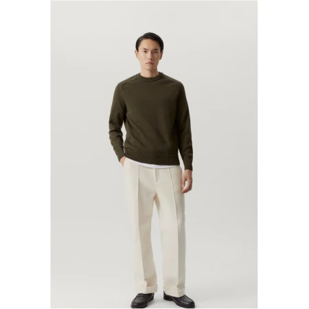 The Merino Wool Saddle Shoulder Sweater - Military Green