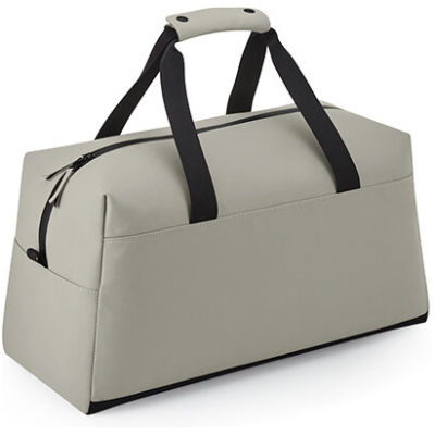 BagBase Moderne Reisetasche / Sporttasche aus recyceltem Polyester