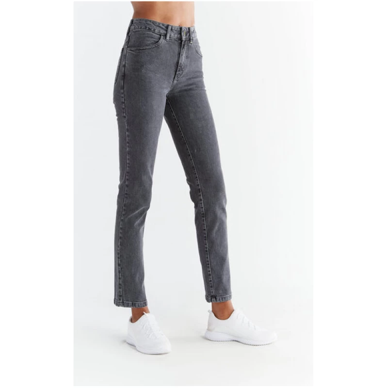 EVERMIND - Damen Straight Fit Jeans aus Bio-Baumwolle WQ1010