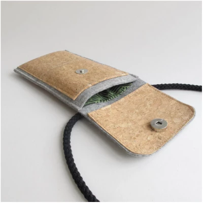 smukbird Umhängetasche für Motorola Moto-Serie | aus Filz und Bio-Baumwolle | Modell KEDJA