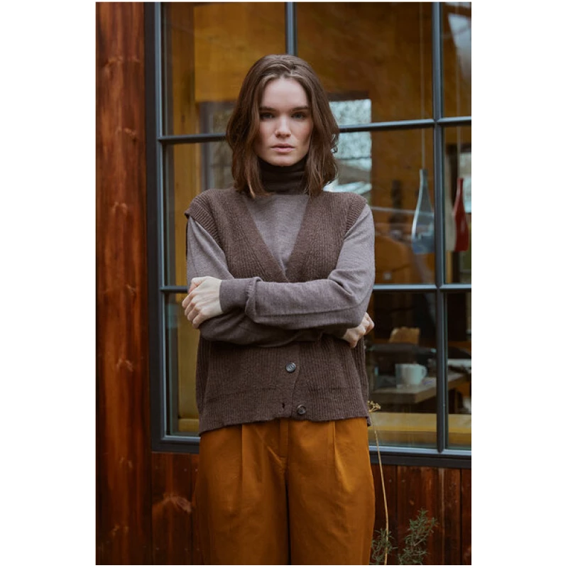 Basic Apparel Pullunder geknöpft - Lise Vest - aus recycelter Wolle