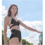 Anekdot Damen vegan Bikini Versatile + Bow Back Schwarz