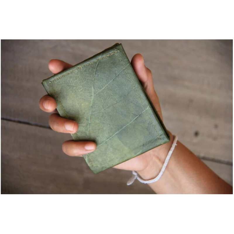 BY COPALA Portemonnaie aus laminierten Blättern in grün, 1-fach gefaltet