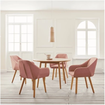 Essgruppe Lavender - Rosé 5-tlg. mit 1x Esstisch rund, 4x Esszimmerstuhl aus Eiche in Naturfarben, lackiert / Rosé | mypureliving