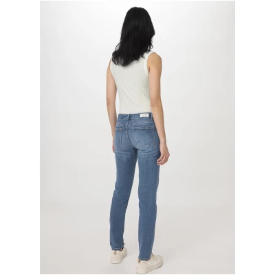 hessnatur Damen Jeans LEA Mid Rise Slim aus Bio-Denim - blau - Größe 28/34