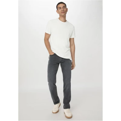hessnatur Herren Jeans BEN Regular Straight BETTERRECYCLING aus Bio-Denim - schwarz - Größe 28/30