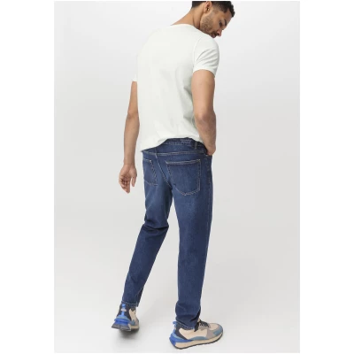 hessnatur Herren Jeans MADS Relaxed Tapered aus Bio-Denim - blau - Größe 32/30