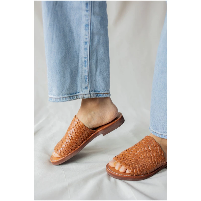 Huarache Slip-On Sandals Women - Laura Cognac