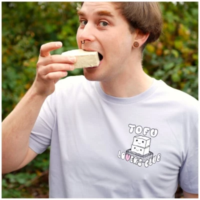 roots of compassion T-Shirt Tofu Lovers Club bio & fair & vegan - weiter Schnitt - veggie, Vegetarier, Veganer