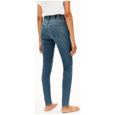 ARMEDANGELS Damen vegan Jeans Tilaa Tinted Blue