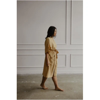 AmourLinen Damen vegan Bademantel Mitternachtssenfgelb