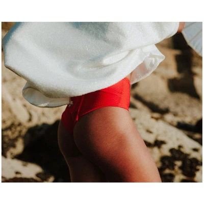 Anekdot Damen vegan Bikiniunterteil Geranium / Core High Rot