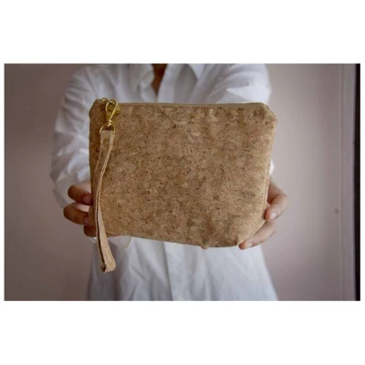 BY COPALA Kleines Täschchen aus Recycling-Kork, Vegan Kosmetiktasche