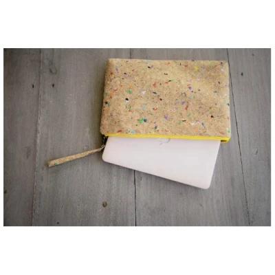 BY COPALA Laptop-Hülle 13 " - 14 " Zoll aus Kork mit Farb-Akzenten & gelbem Zipper