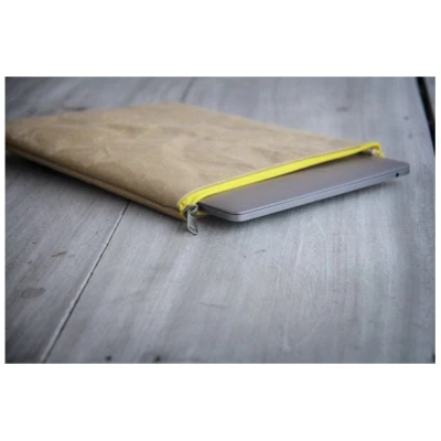 BY COPALA Laptop-Hülle 15 " - 16 " Zoll aus Kraft Papier mit gelbem Zipper. Lederoptik