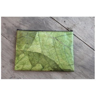BY COPALA Laptop-Hülle 15" - 16" Zoll aus recycelten Blättern in grün