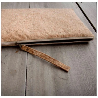 BY COPALA Laptop-Hülle, vegane MacBook Tasche 15 - 16 " Zoll aus Kork , Klassisch - Natur