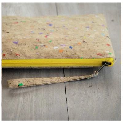 BY COPALA Laptop-Hülle, vegane Macbook Tasche 15 - 16 " Zoll, Kork, Farb-Akzente, gelber Zipper