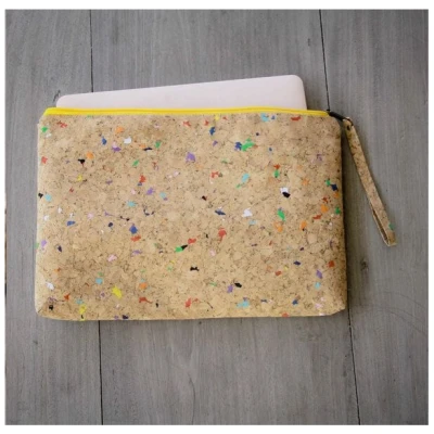 BY COPALA Laptop-Hülle, vegane Macbook Tasche 15 - 16 " Zoll, Kork, Farb-Akzente, gelber Zipper