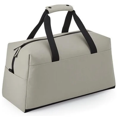 BagBase Moderne Reisetasche / Sporttasche aus recyceltem Polyester