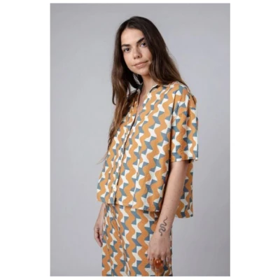 Brava Fabrics Big Tiles Cropped Bluse Ochre