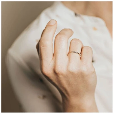 ChristinaPauls Slow jewellery Zarter Diamantring in Gold