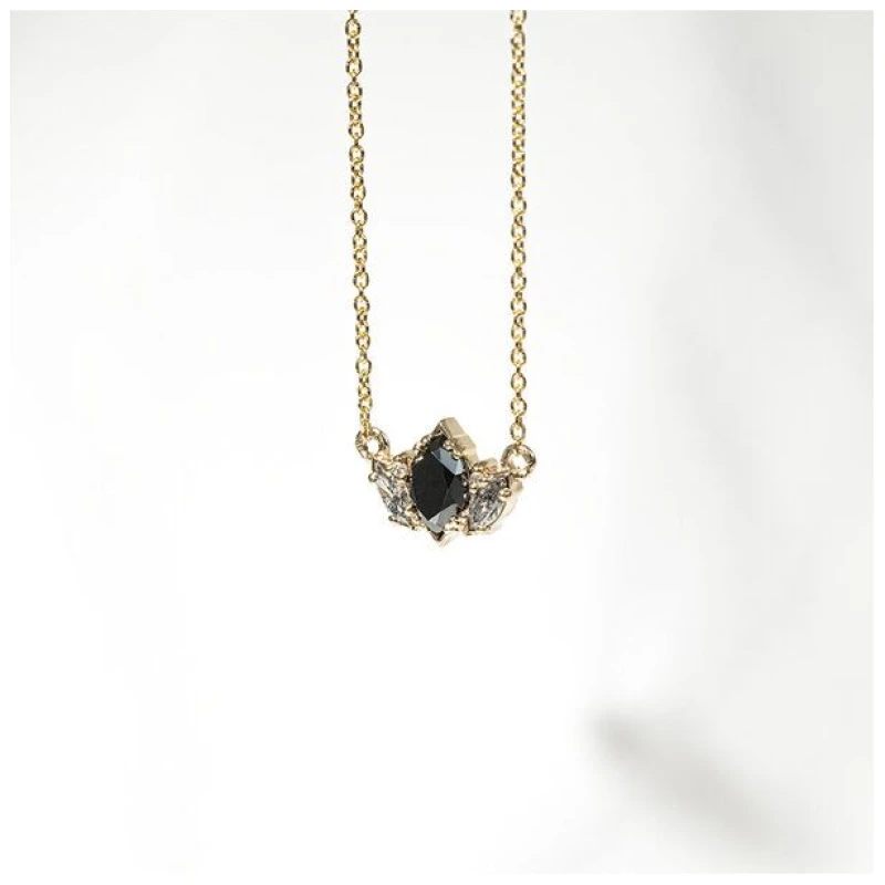 Eppi Halskette mit Salt and Pepper Diamanten in Marquise Form Everline