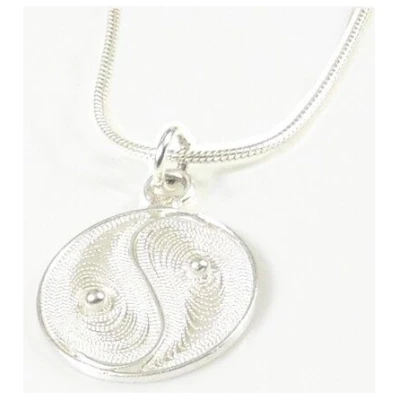 Filigrana Schmuck Schlangenkette mit einem silbernen Yin Yang Zeichen 40 cm